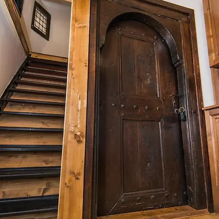 Guest house The Lion's