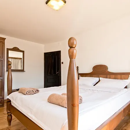 The Lion's Guest house 4*